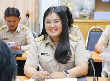 ประชุมขับเคลื่อนการปฏิบัติงานตามระบบการส่งเสริมสหกรณ์และกลุ่มเกษตรกร ประจำเดือนมกราคม 2569 ของสำนักงานสหกรณ์จังหวัดนครศรีธรรมราช ครั้งที่ 1/2569 ในการประชุมครั้งนี้ ฝ่ายบริหารทั่วไป และกลุ่มงานวิชาการ นำเสนอข้อราชการที่เกี่ยวข้อง ประกอบด้วย ผลการเบิกจ่าย ... พารามิเตอร์รูปภาพ 15